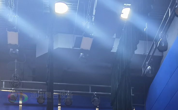 劇場劇院常規舞臺燈光、舞臺吊桿布置