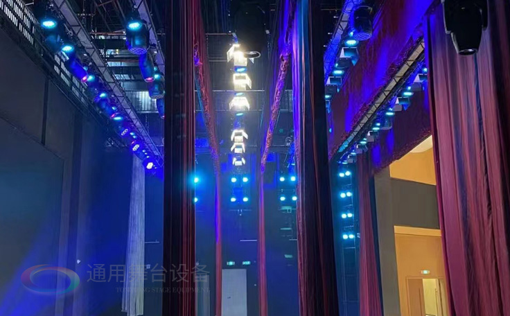 裝飾舞臺 提升演出效果 舞臺大幕、二道幕、三道幕、橫側(cè)幕、紗幕、天幕、吸音幕、串疊幕、側(cè)幕、安全防火幕...